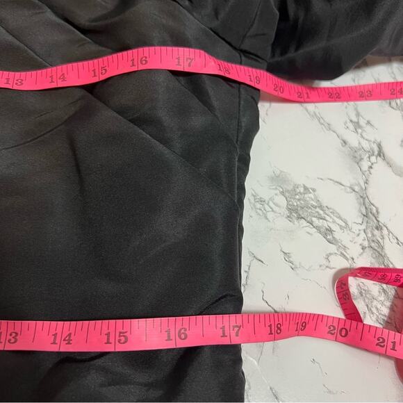 Oscar de la renta silk taffeta black structured gown with train Sz 12 - Picture 7 of 9